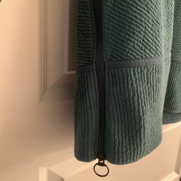 Lululemon mock neck ribbed pullover - Picture 3 of 5